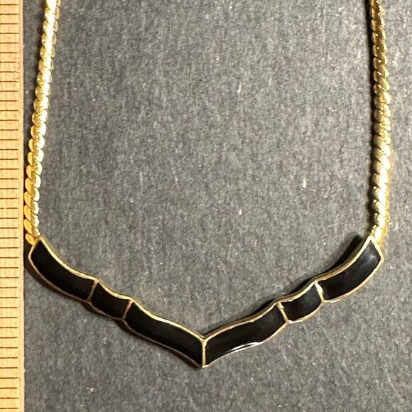 Vintage Monet 7 1/2” Gold tone Black enlay chocker necklace - Picture 2 of 5